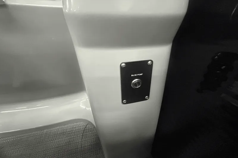 Slide: The Image of Manitou 210 AURORA LE 2019 - 18