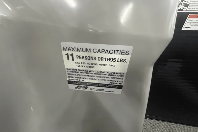 Slide: The Image of Manitou 210 AURORA LE 2019 - 19