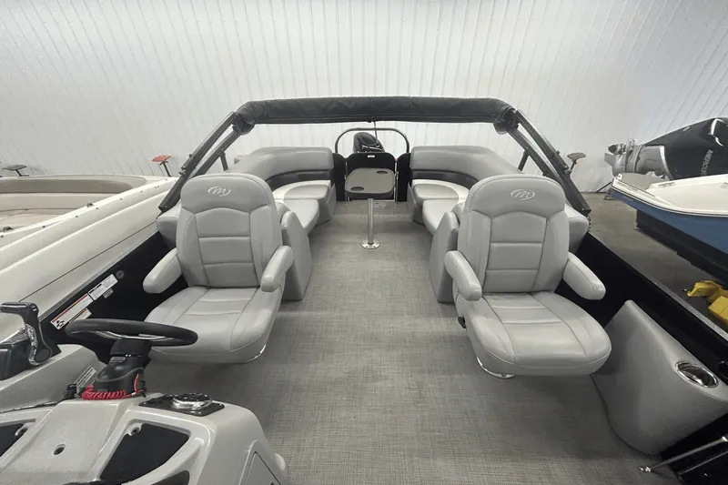 Slide: The Image of Manitou 210 AURORA LE 2019 - 21