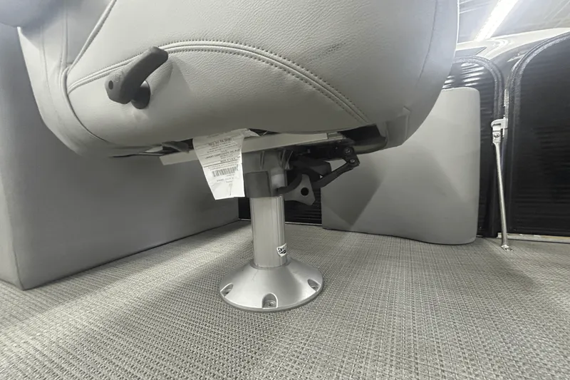 Slide: The Image of Manitou 210 AURORA LE 2019 - 24