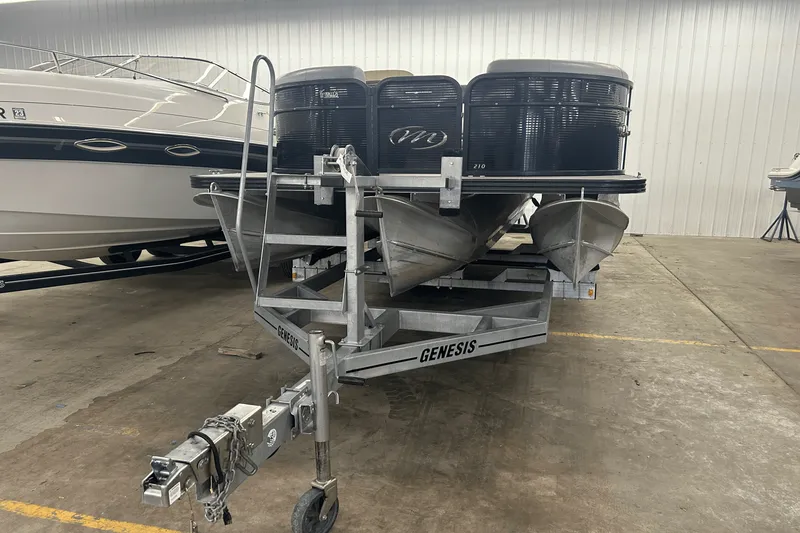 Slide: The Image of Manitou 210 AURORA LE 2019 - 3