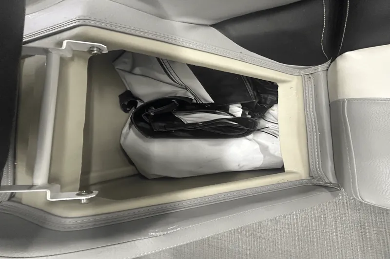 Slide: The Image of Manitou 210 AURORA LE 2019 - 36