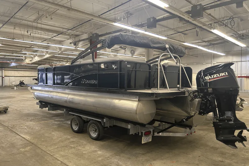 Slide: The Image of Manitou 210 AURORA LE 2019 - 6