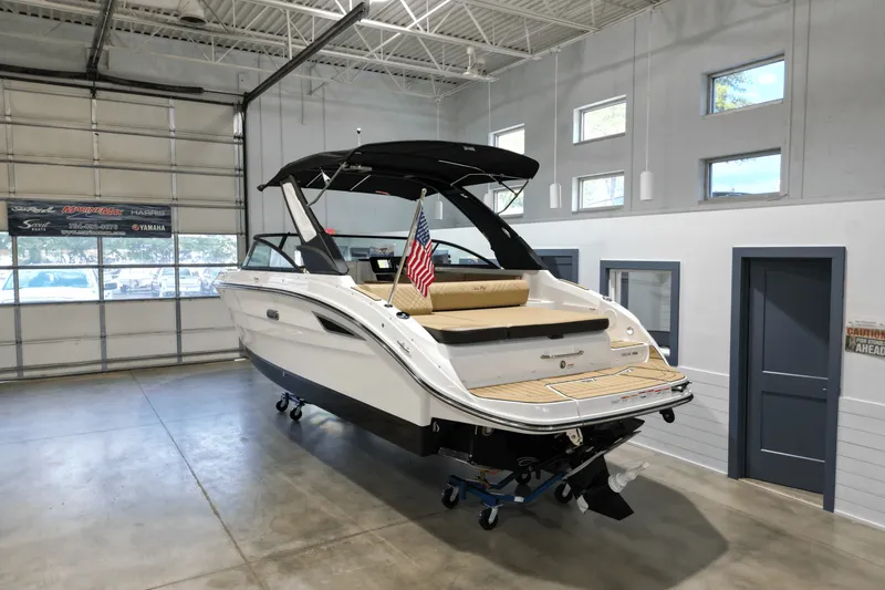 Slide: The Image of Sea Ray SDX 250 2026 - 3