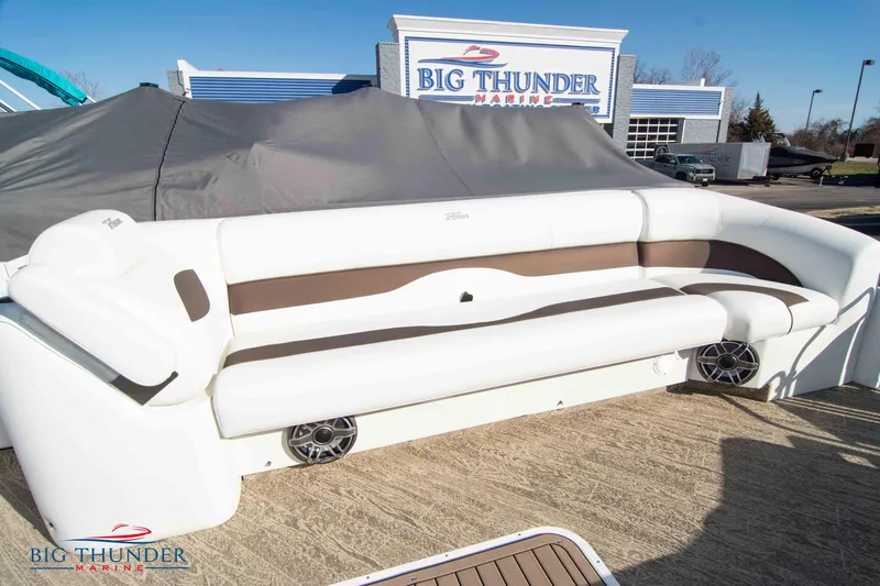Slide: The Image of 2022 JC NEPTOON 27 TT SPORT boat at Big Thunder Marine dealership. - 11