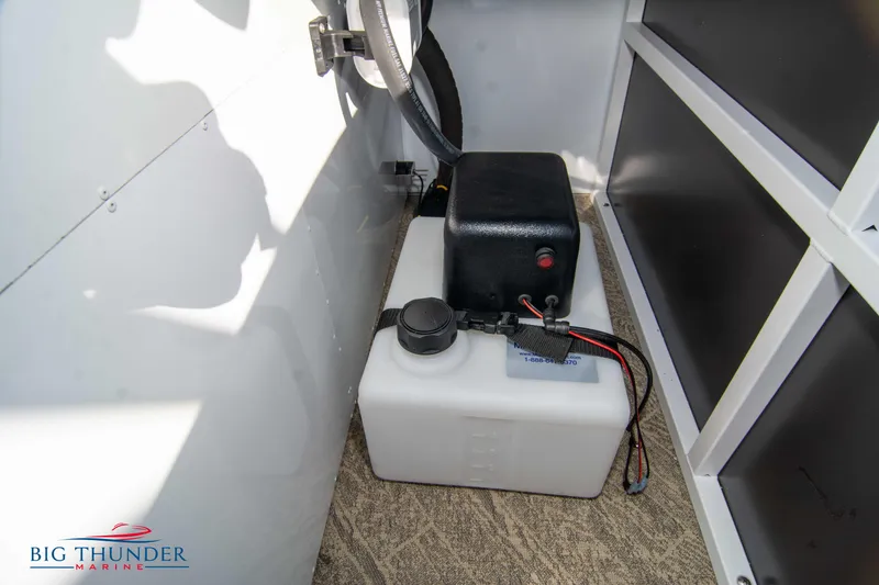 Slide: The Image of Battery compartment of 2022 JC NEPTOON 27 TT SPORT boat by Big Thunder Marine. - 41