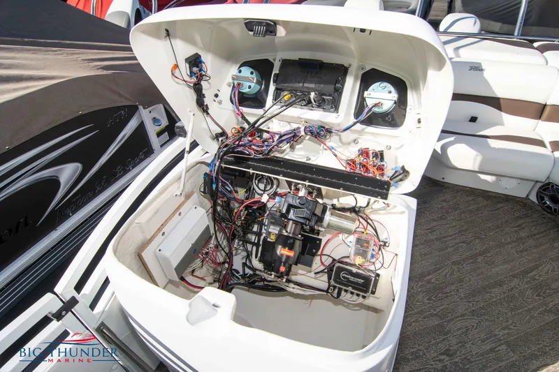 Slide: The Image of Open engine compartment of a 2022 JC NEPTOON 27 TT SPORT boat. - 47