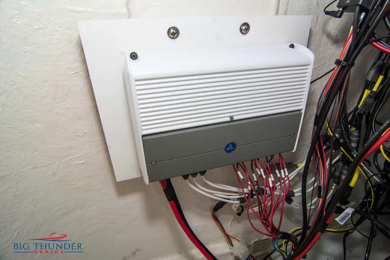 Slide: The Image of Electrical panel of JC NEPTOON 27 TT SPORT 2022 boat with wiring. - 48