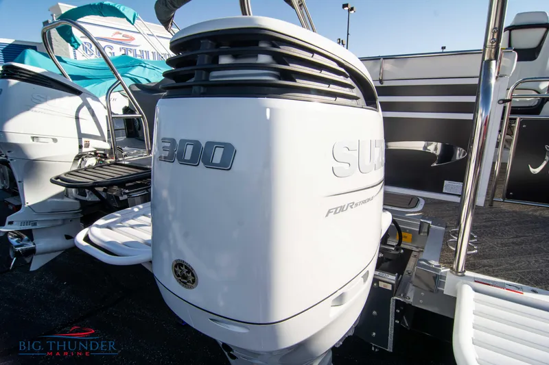Slide: The Image of 2022 JC NEPTOON 27 TT SPORT with 300 HP Suzuki outboard motor at Big Thunder Marine. - 5
