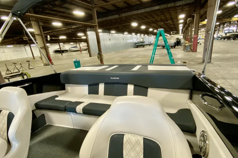 Slide: The Image of Glastron GT 185 2015 - 4