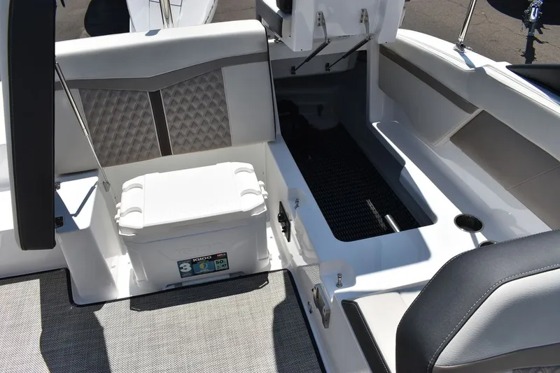 Slide: The Image of Monterey M-205 2025 - 18