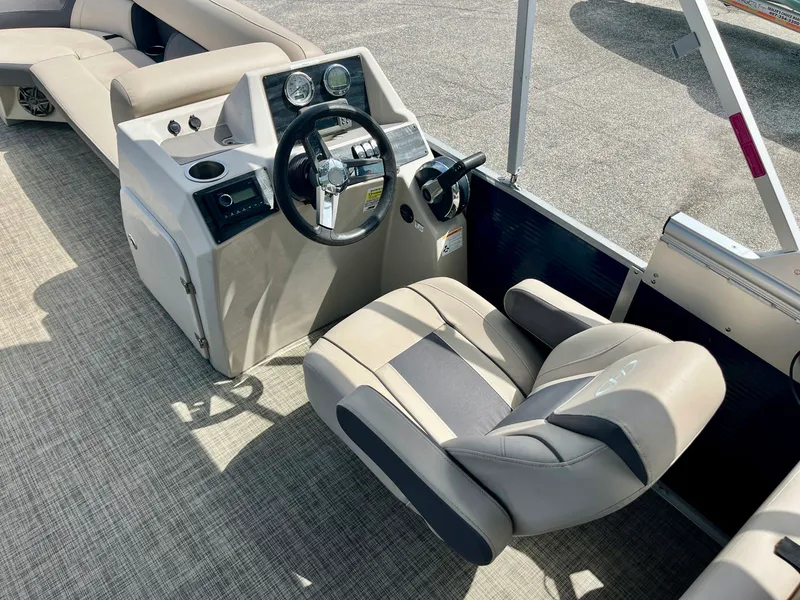Slide: The Image of Harris 230 cruiser Harris #7 2023 - 7