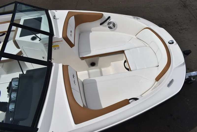 Slide: The Image of Sea Ray SPX 190 OB 2018 - 15