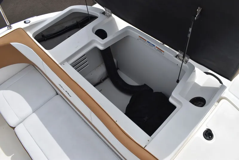 Slide: The Image of Sea Ray SPX 190 OB 2018 - 25