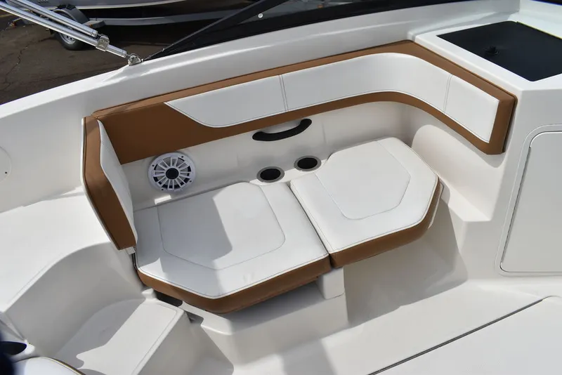 Slide: The Image of Sea Ray SPX 190 OB 2018 - 29