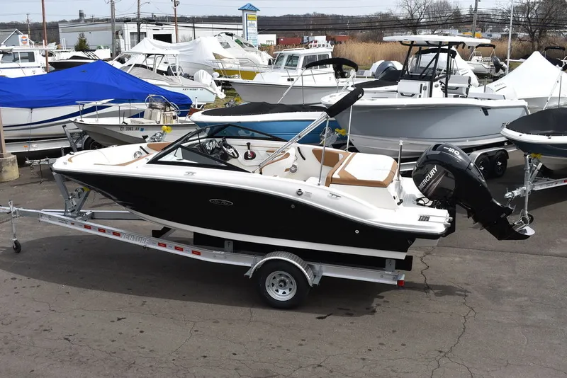 Slide: The Image of Sea Ray SPX 190 OB 2018 - 3