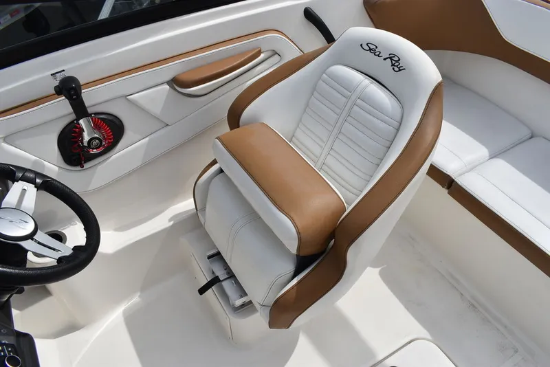 Slide: The Image of Sea Ray SPX 190 OB 2018 - 37