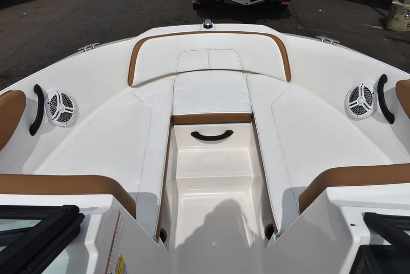 Slide: The Image of Sea Ray SPX 190 OB 2018 - 44