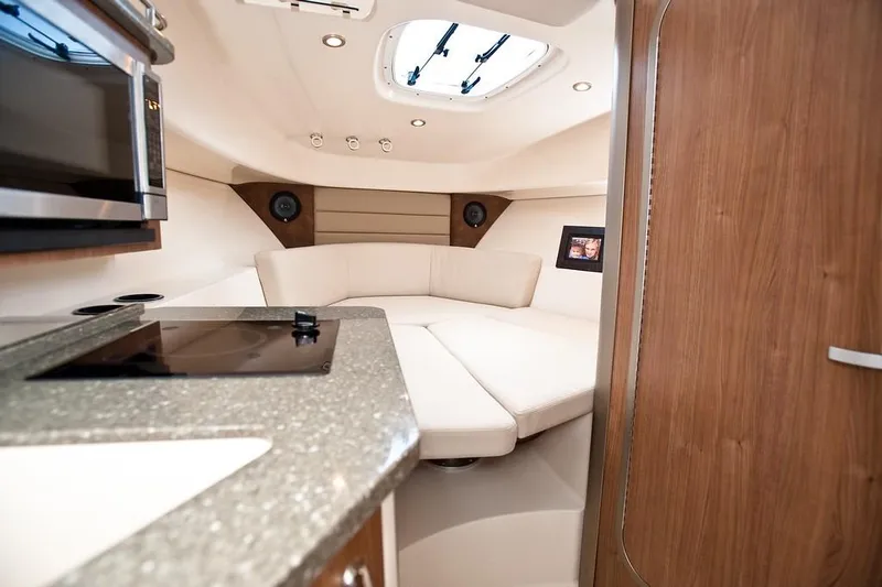 Slide: The Image of Boston Whaler 285 Conquest 2026 - 18