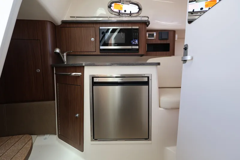 Slide: The Image of Boston Whaler 285 Conquest 2026 - 25