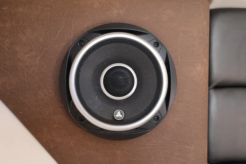 Slide: The Image of Boston Whaler 285 Conquest 2026 - 33