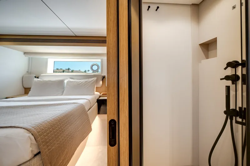 Slide: The Image of Azimut Fly 62 2026 - 35