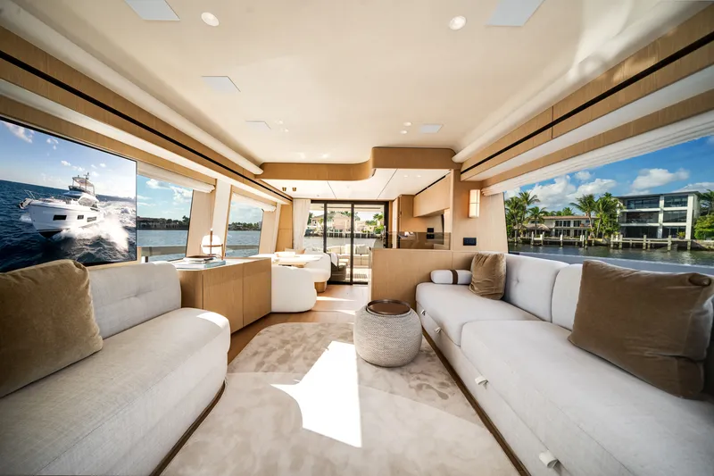 Slide: The Image of Azimut Fly 62 2026 - 47