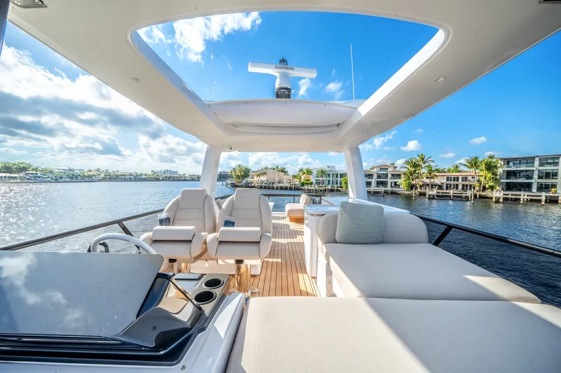 Slide: The Image of Azimut Fly 62 2026 - 71