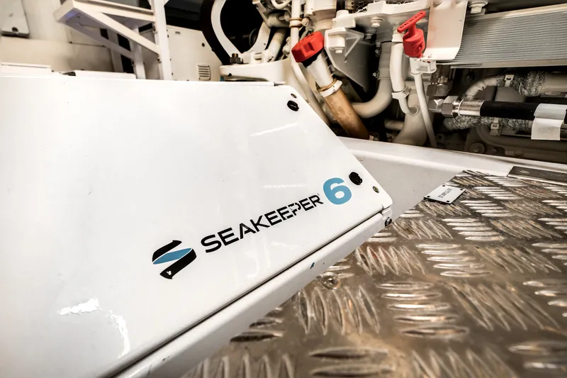 Slide: The Image of Azimut Fly 62 2026 - 78