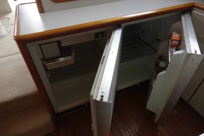 Slide: The Image of Tiara 4300 Convertible 1990 - 23