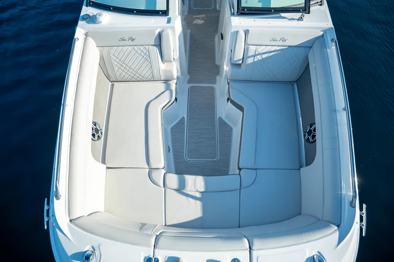 Slide: The Image of Sea Ray SDX 290 Outboard 2026 - 21