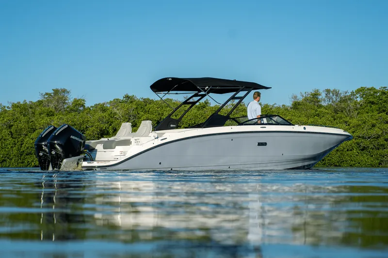 Slide: The Image of Sea Ray SDX 290 Outboard 2026 - 29