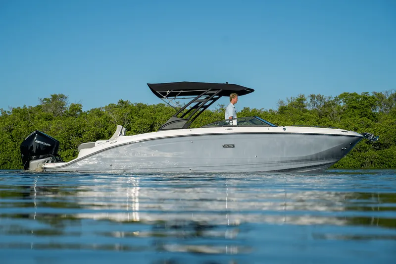 Slide: The Image of Sea Ray SDX 290 Outboard 2026 - 30