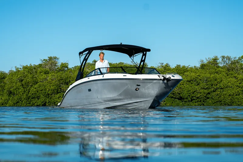 Slide: The Image of Sea Ray SDX 290 Outboard 2026 - 33