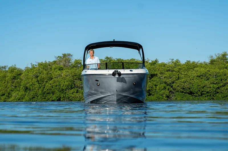 Slide: The Image of Sea Ray SDX 290 Outboard 2026 - 34