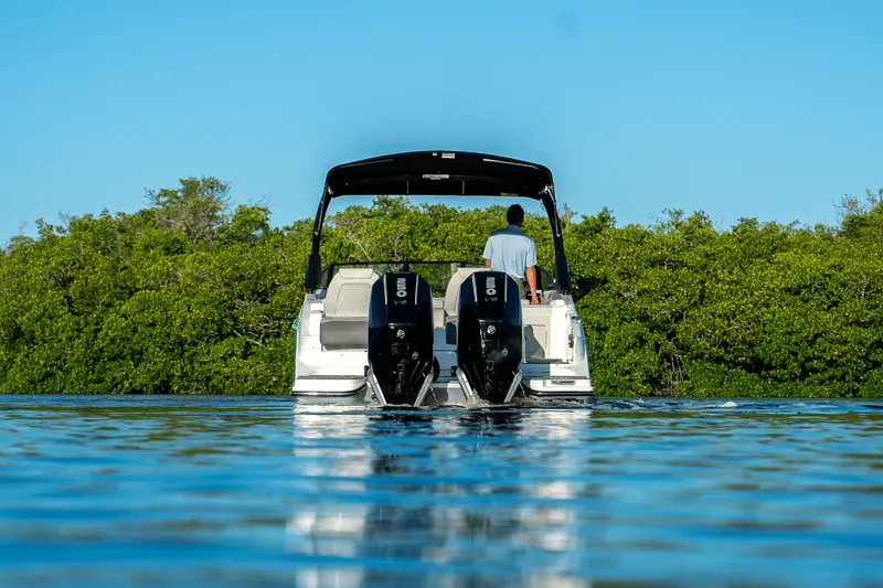 Slide: The Image of Sea Ray SDX 290 Outboard 2026 - 44