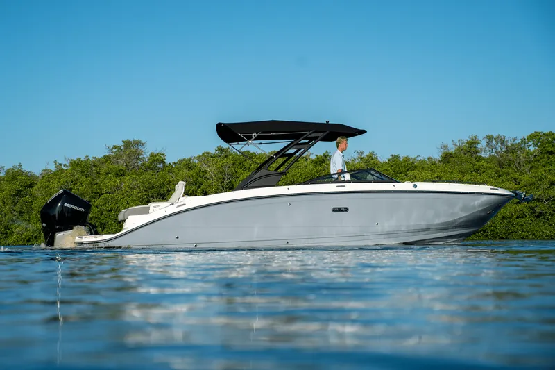 Slide: The Image of Sea Ray SDX 290 Outboard 2026 - 47