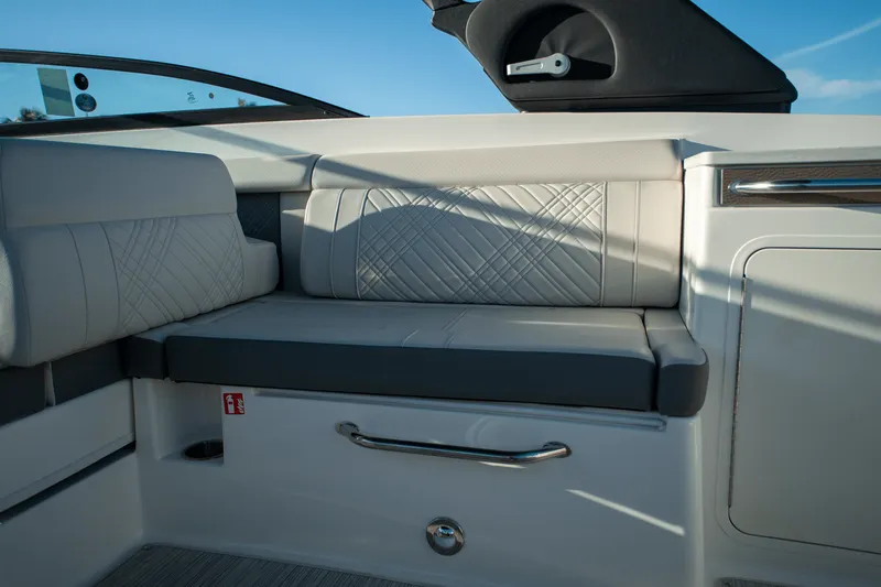 Slide: The Image of Sea Ray SDX 290 Outboard 2026 - 9