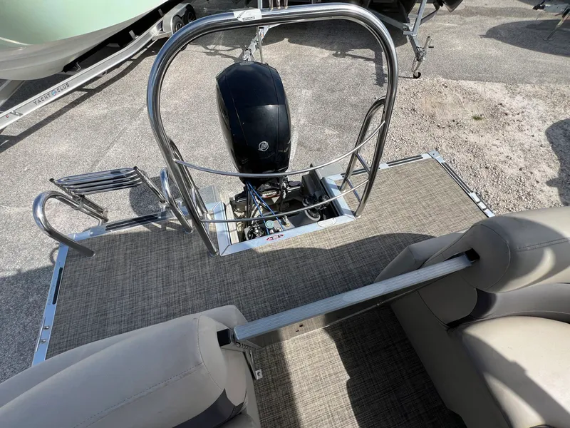 Slide: The Image of Harris 230 Cruiser 2023 - 11