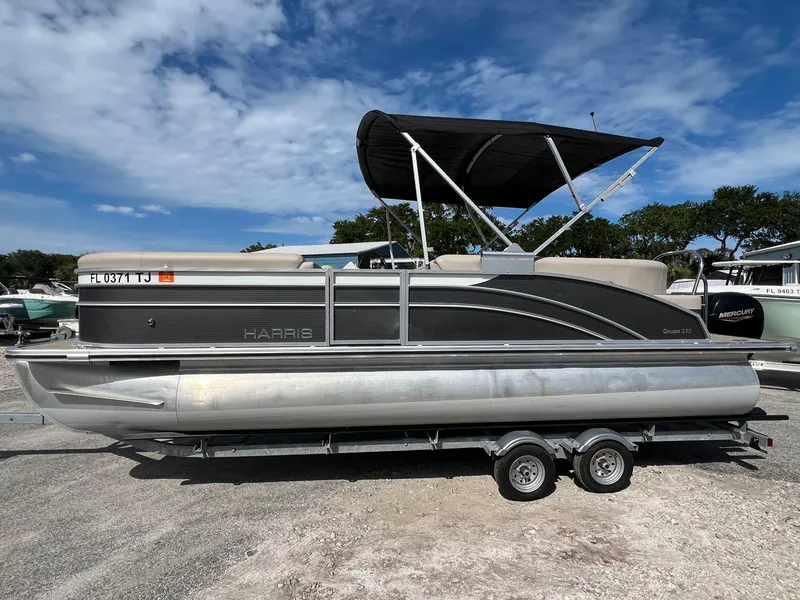 Slide: The Image of Harris 230 Cruiser 2023 - 3