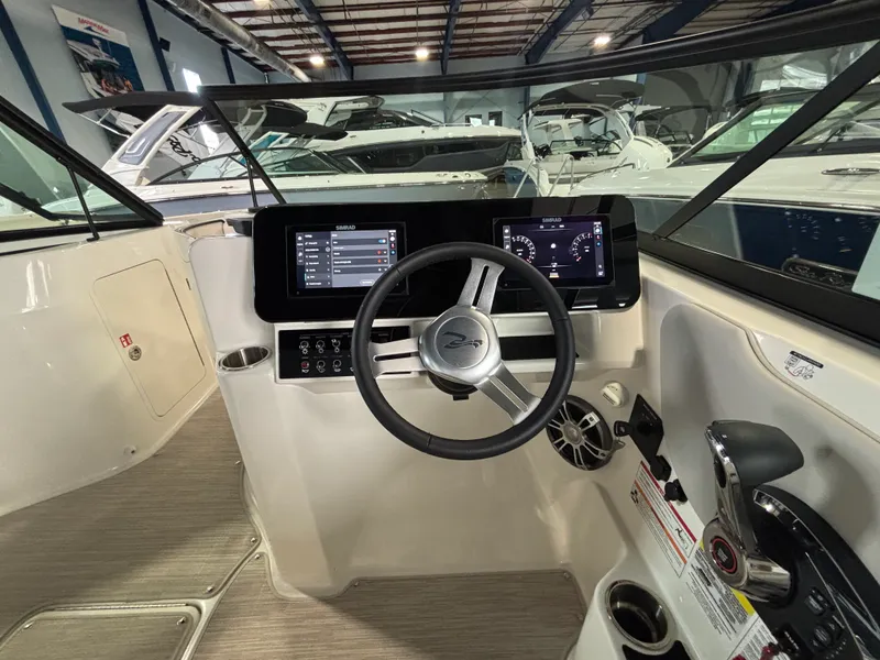 Slide: The Image of Sea Ray SDX 250 Outboard 2026 - 16
