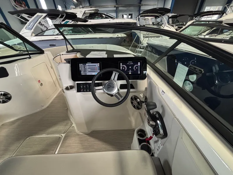 Slide: The Image of Sea Ray SDX 250 Outboard 2026 - 18