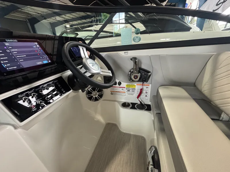 Slide: The Image of Sea Ray SDX 250 Outboard 2026 - 19