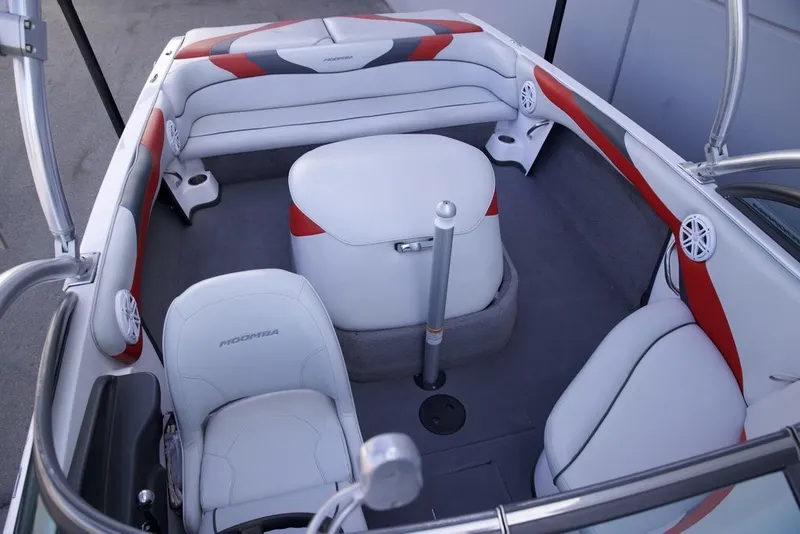 Slide: The Image of Moomba Boats MOBIUS 2009 - 17