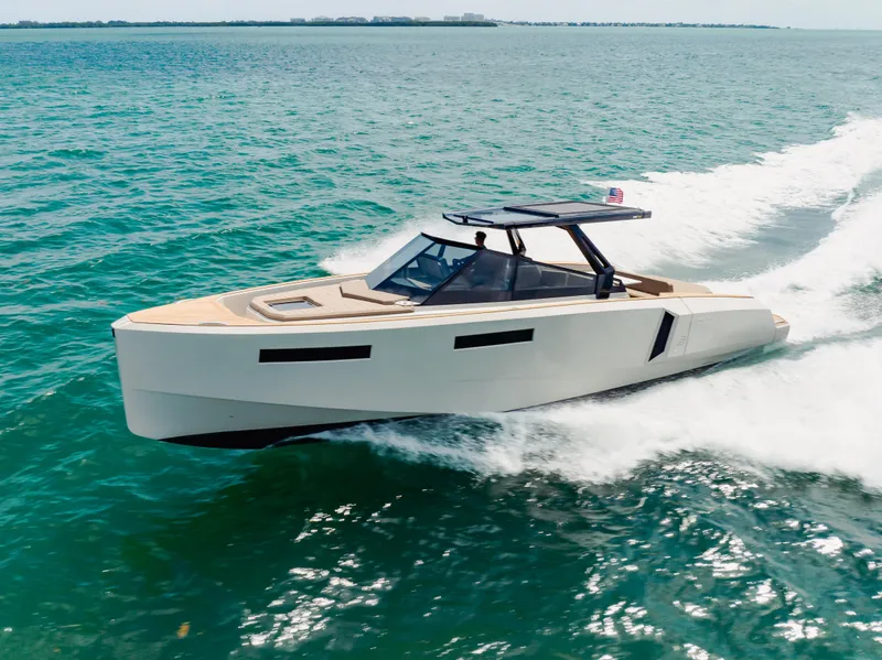 Slide: The Image of 2024 Evo Yachts R4 WA cruising on open water. - 22