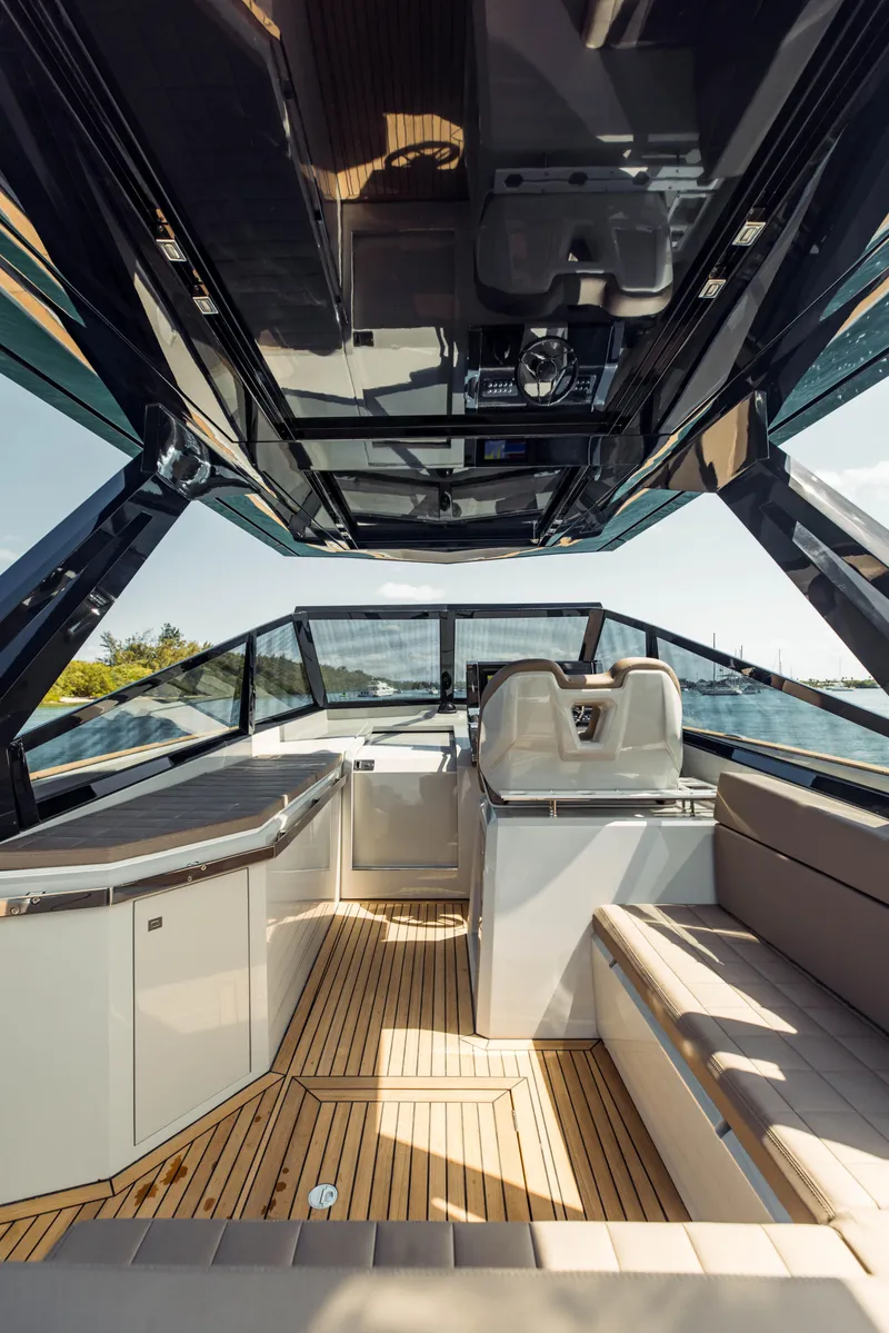 Slide: The Image of Interior of the 2024 Evo Yachts R4 WA, featuring modern design and luxurious seating. - 48