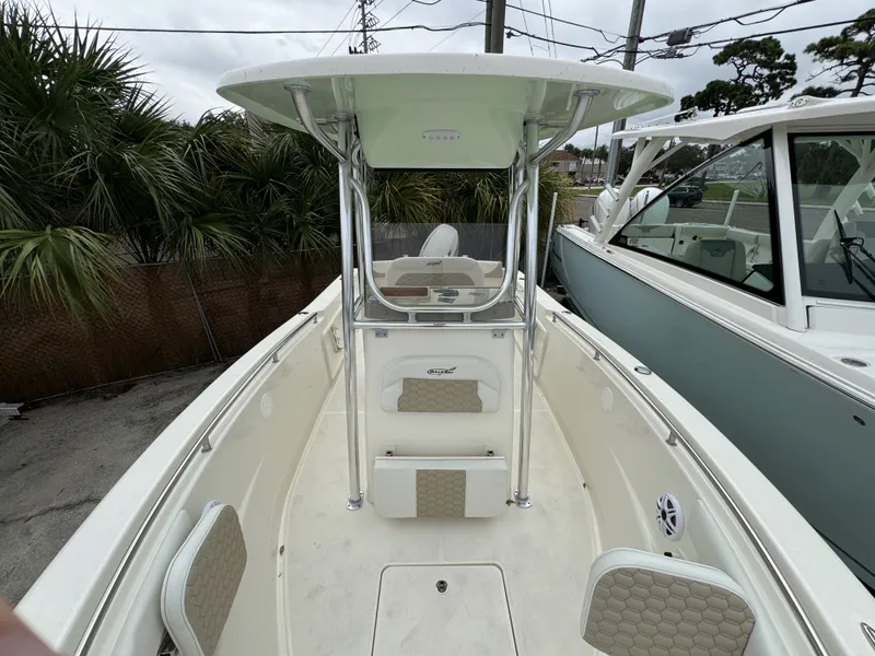 Slide: The Image of Bulls Bay 230CC 2027 - 18