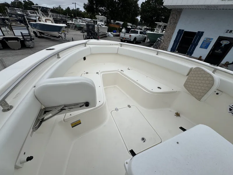 Slide: The Image of Bulls Bay 255 CC 2027 - 19