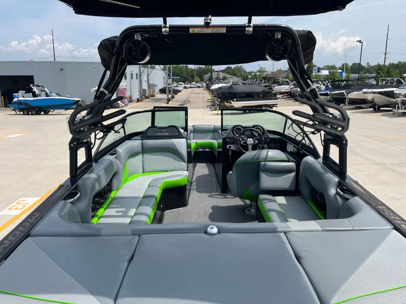 Slide: The Image of Moomba Craz 2016 - 15