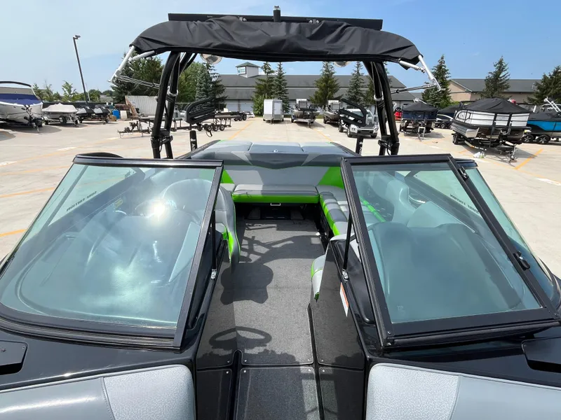 Slide: The Image of Moomba Craz 2016 - 25